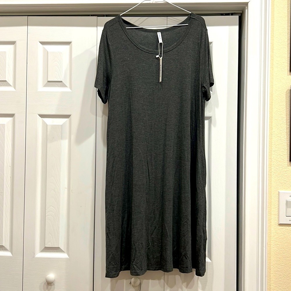 Women’s dark gray t-shirt swing dress